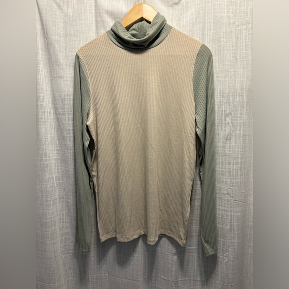 Madewell Colorblock Ribbed Turtleneck Top - Picture 4 of 5